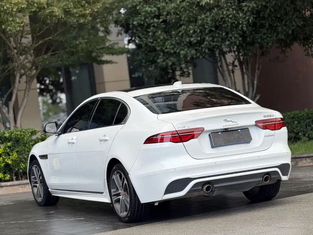 Jaguar XEL — миниатюра 8