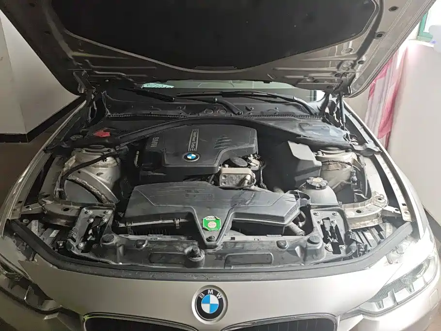 BMW 3 Series — миниатюра 10
