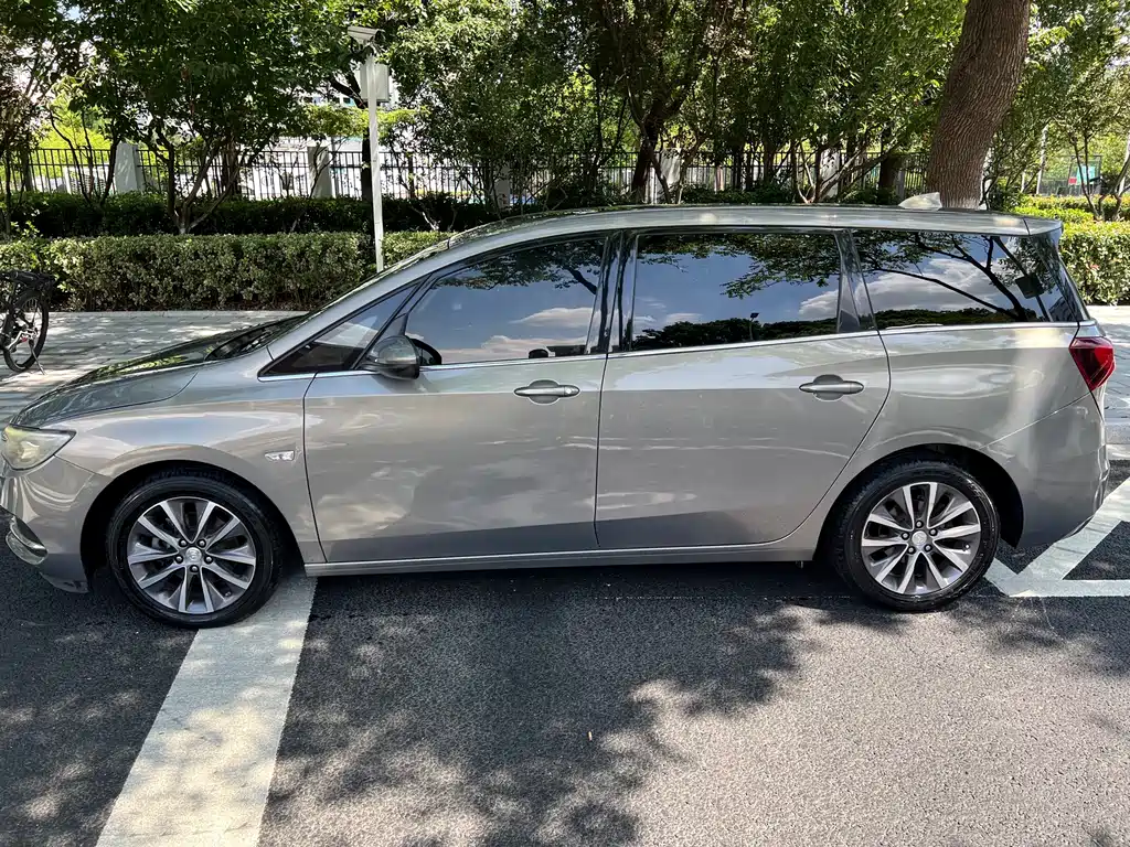 Buick GL6 — миниатюра 4