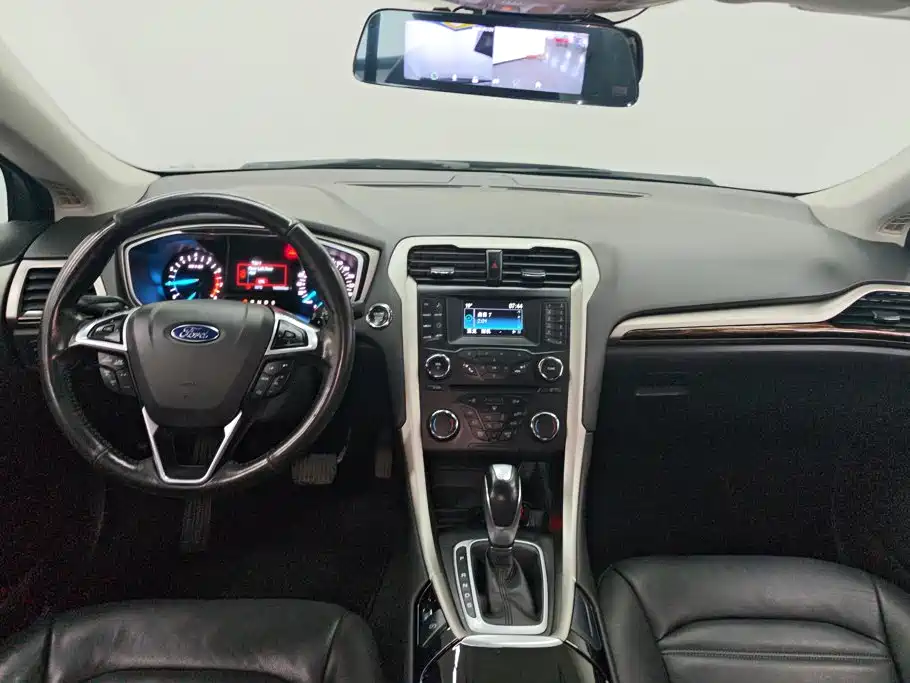 Ford Mondeo — миниатюра 12