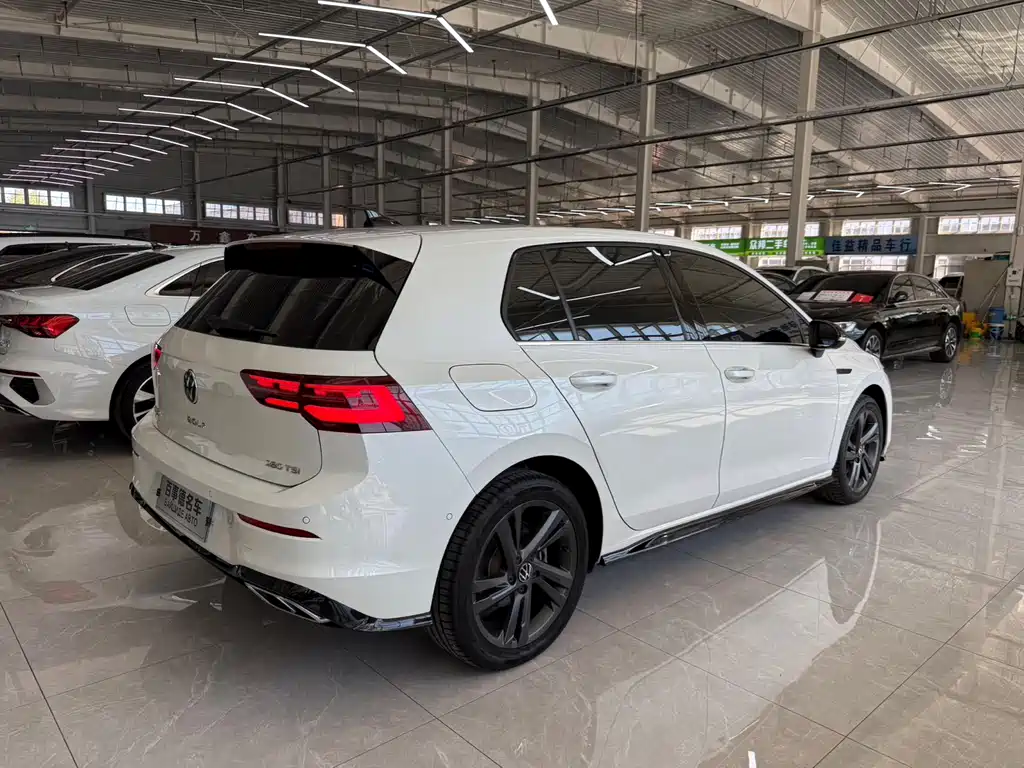 Volkswagen Golf — миниатюра 9