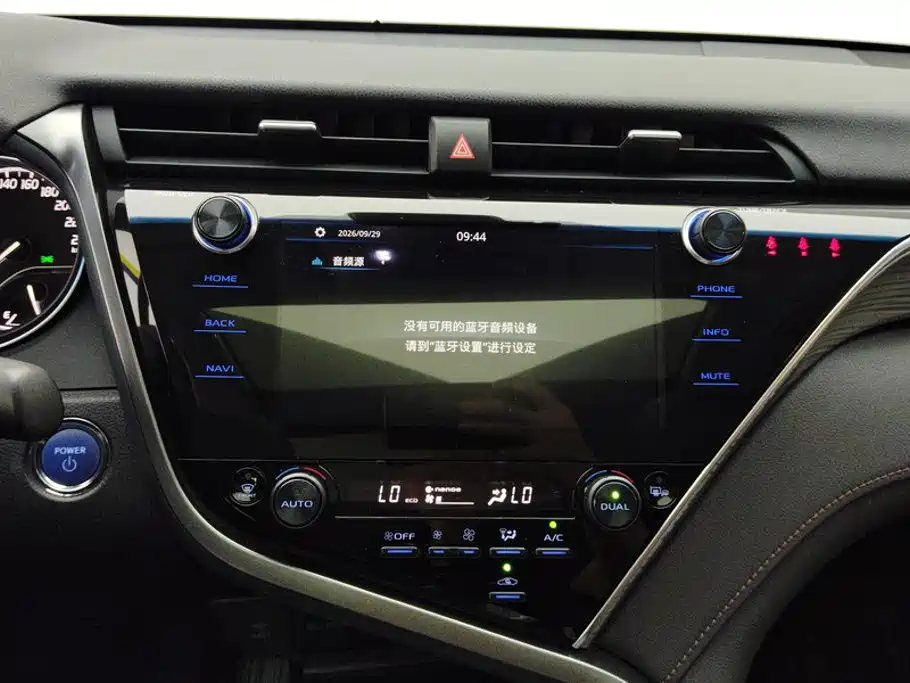 Toyota Camry — миниатюра 13