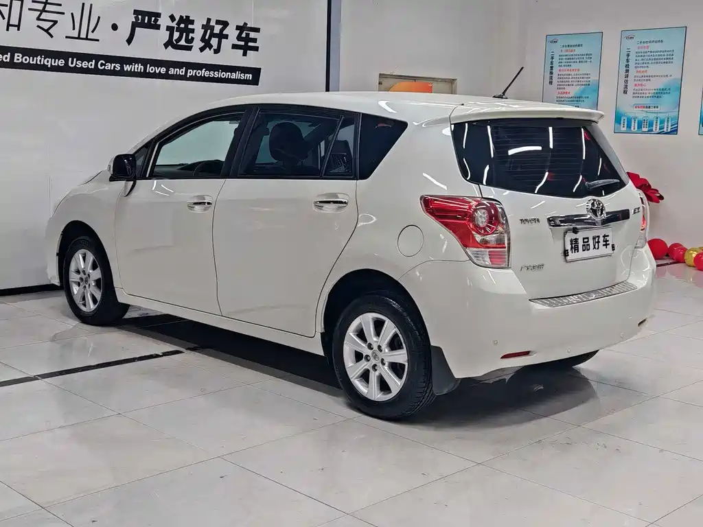 Toyota Verso — миниатюра 4