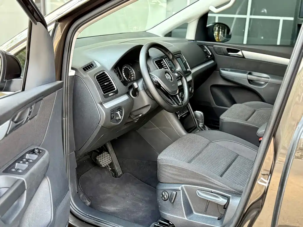 Volkswagen Sharan — миниатюра 11