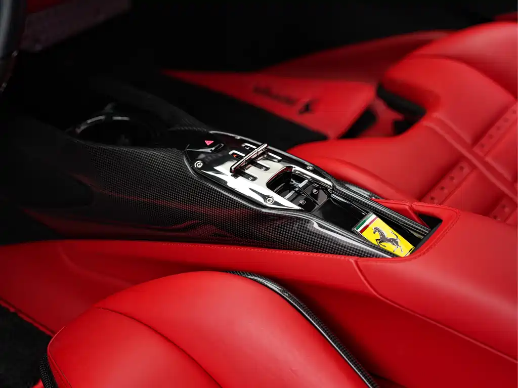 Ferrari SF90 — фотографии объявления, Фото 21