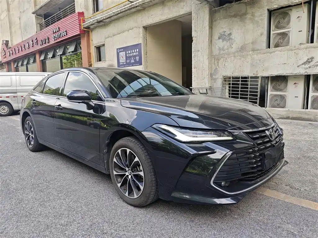 Toyota Avalon — миниатюра 2