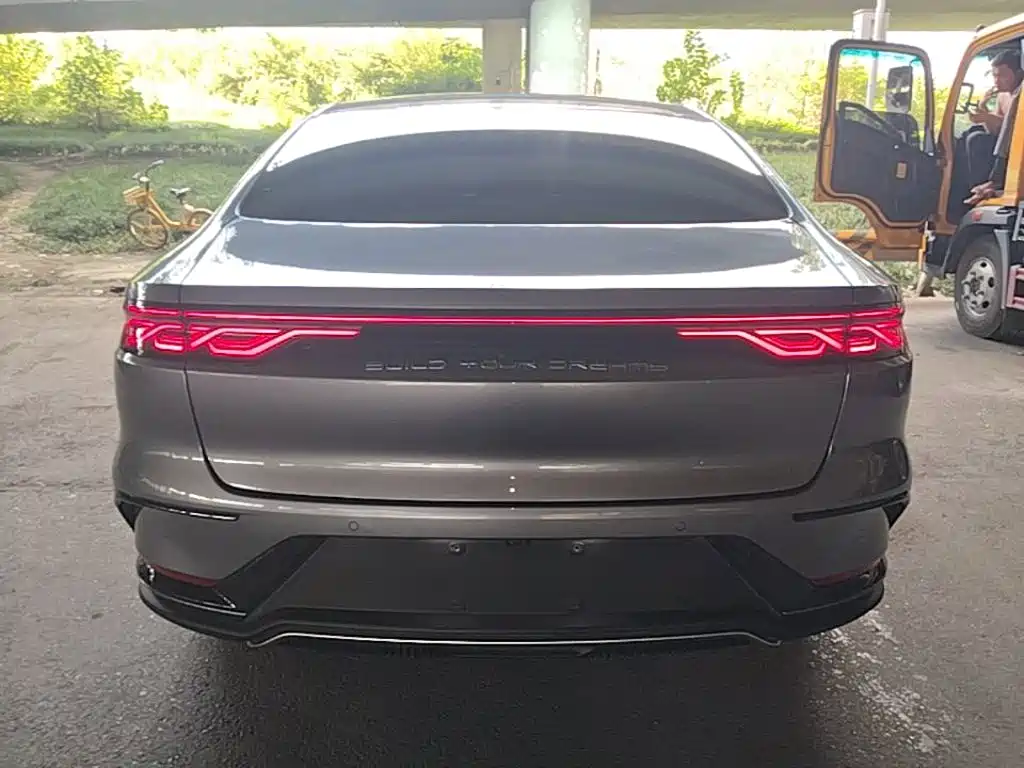 BYD Han — миниатюра 4