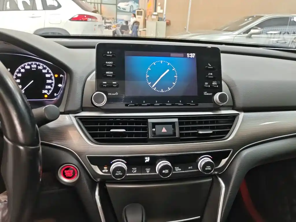 Honda Accord — миниатюра 13