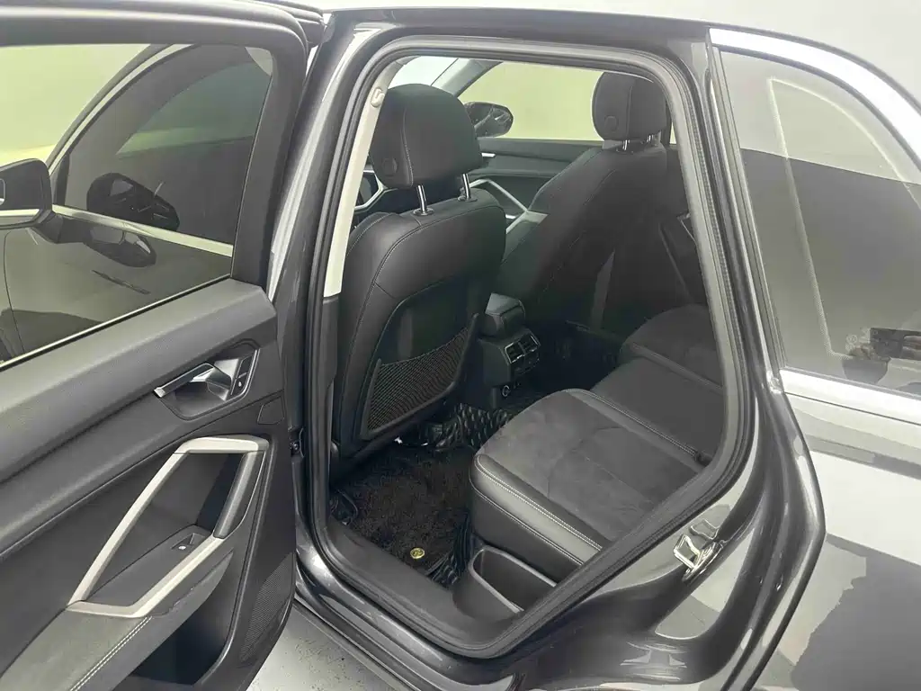 Audi Q3 — миниатюра 12