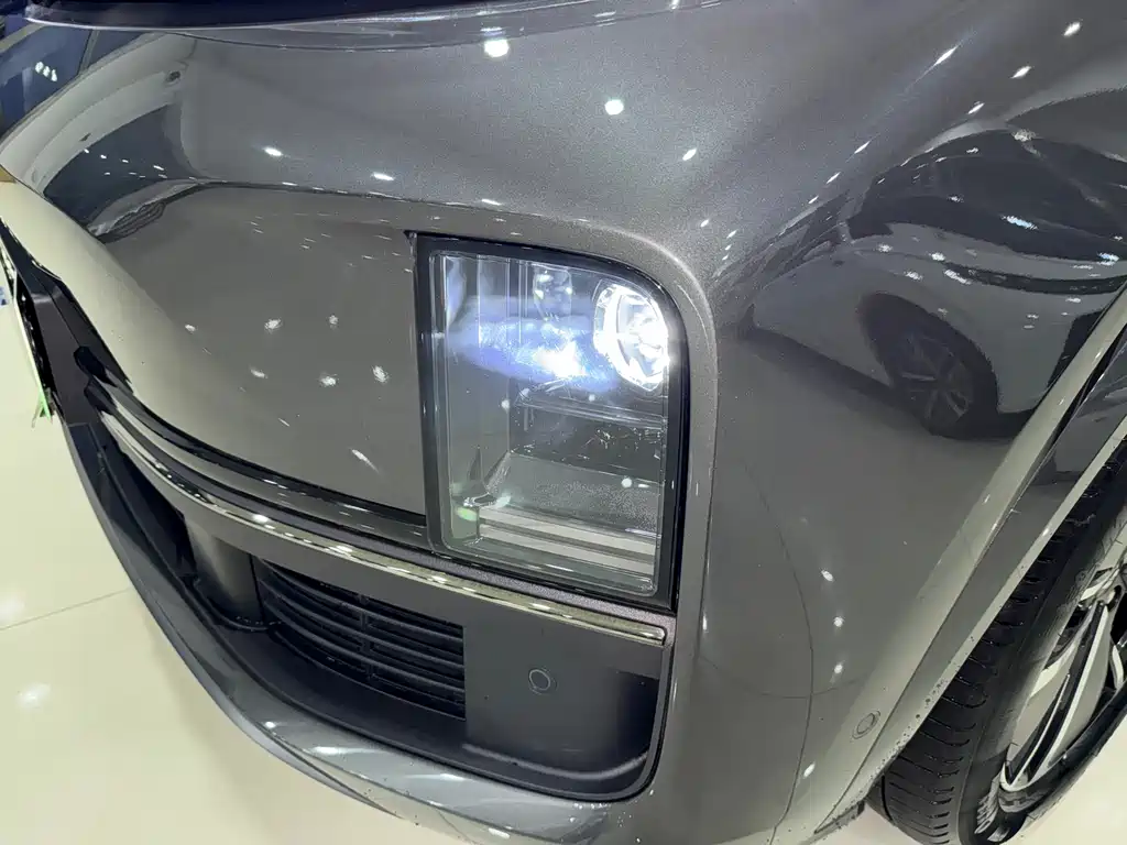 Li Auto Li L8 — миниатюра 16