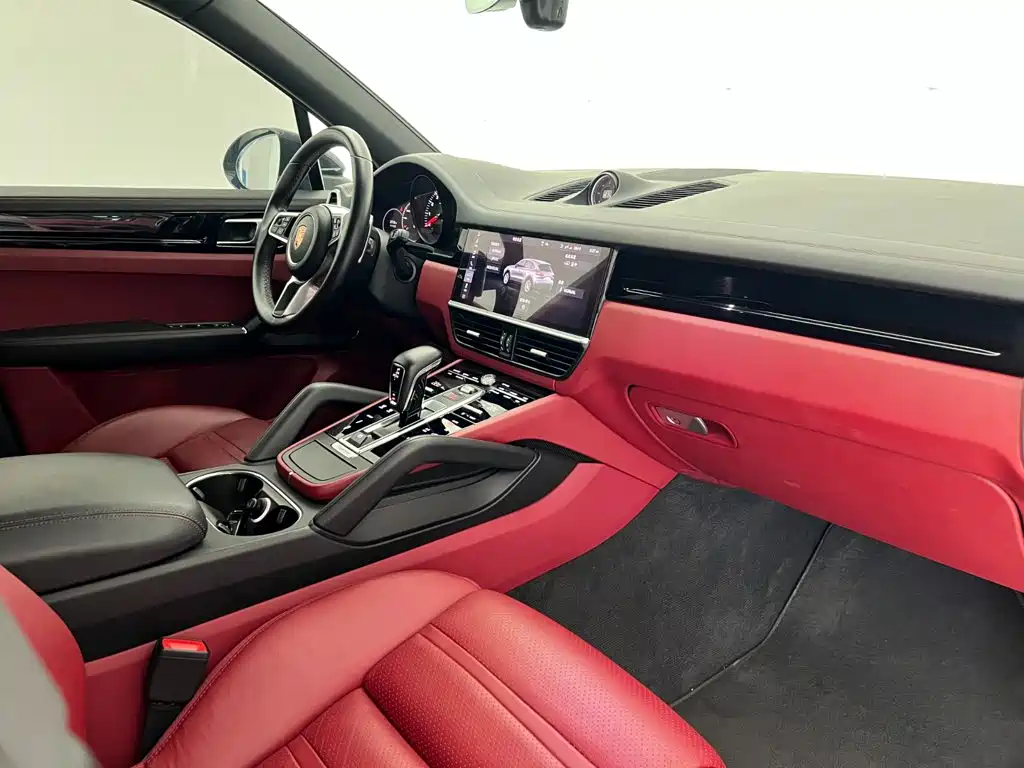 Porsche Cayenne — миниатюра 7