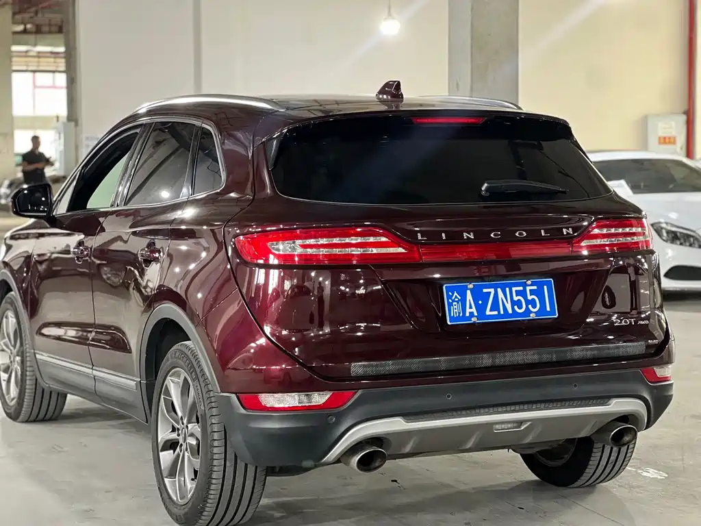 Lincoln MKC — миниатюра 8