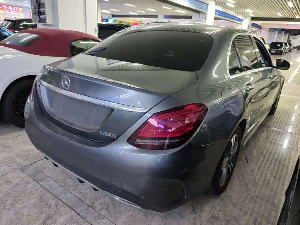 Mercedes-Benz C-Class — миниатюра 7