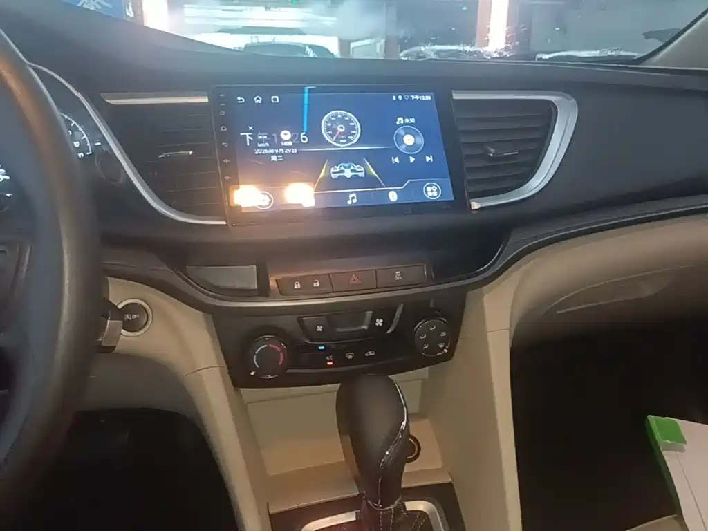 Buick Excelle — миниатюра 13