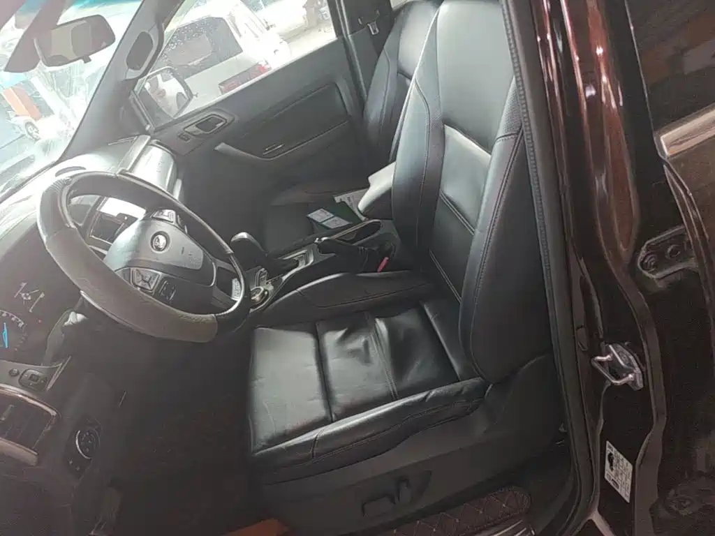 Ford Everest — миниатюра 11