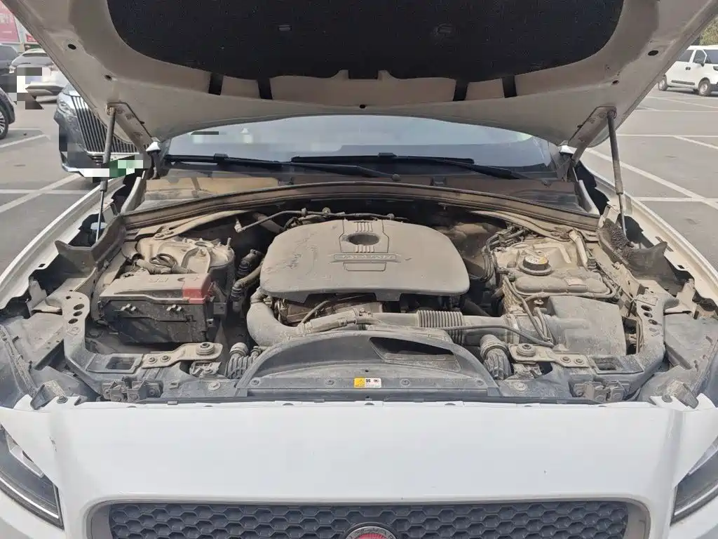 Jaguar F-PACE — миниатюра 16