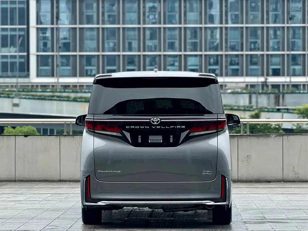 Toyota Vellfire 2024 2.5L
