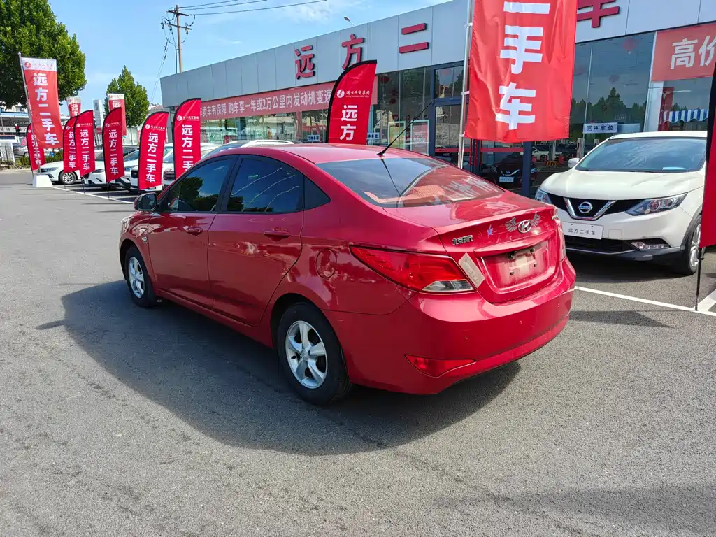 Hyundai Verna — миниатюра 4