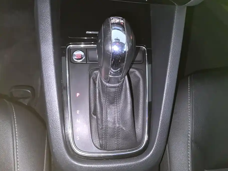 Volkswagen Sagitar — миниатюра 16