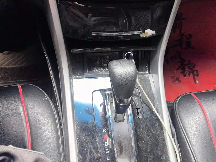 Honda Accord — миниатюра 16