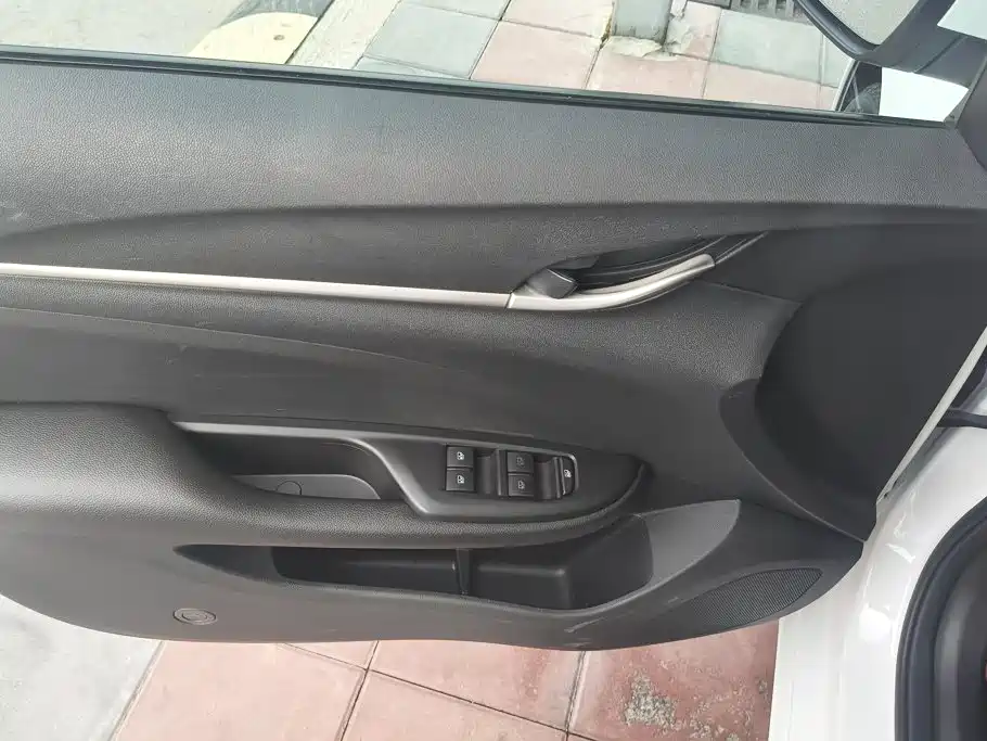 Buick Excelle — миниатюра 7