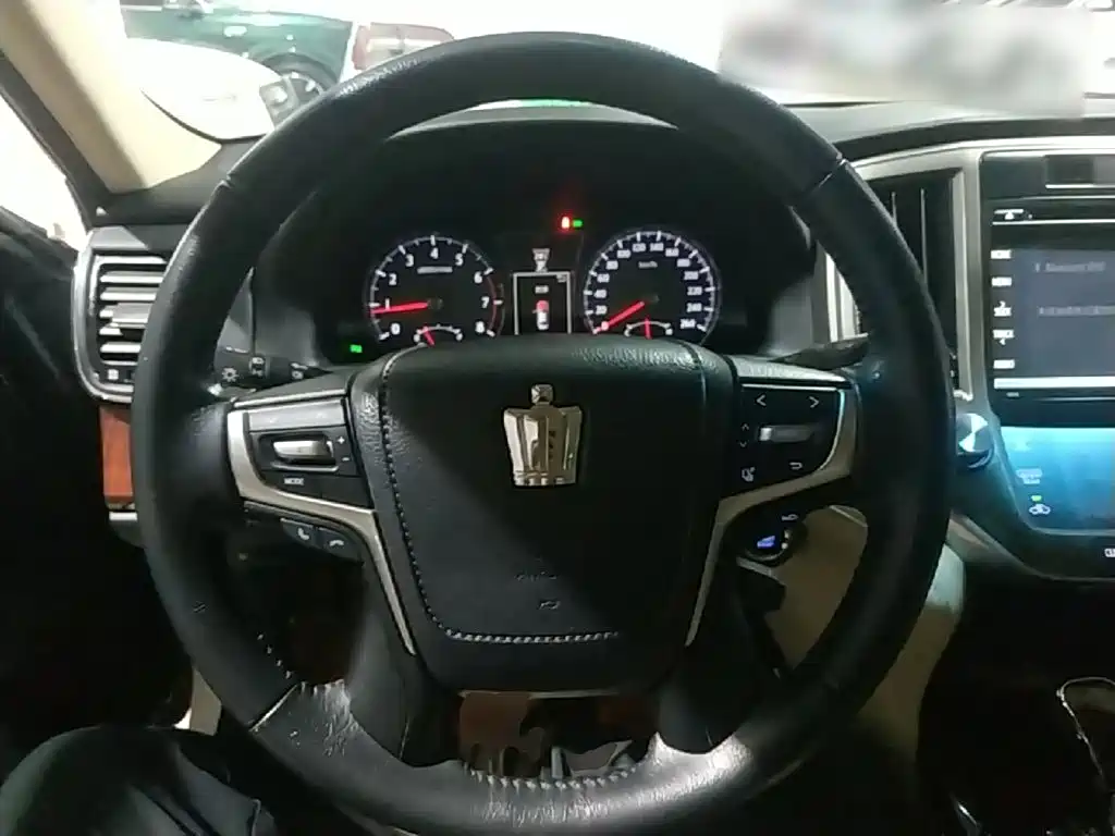 Toyota Crown — миниатюра 11