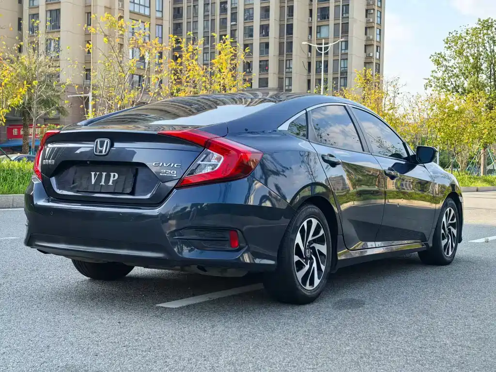 Honda Civic — миниатюра 9