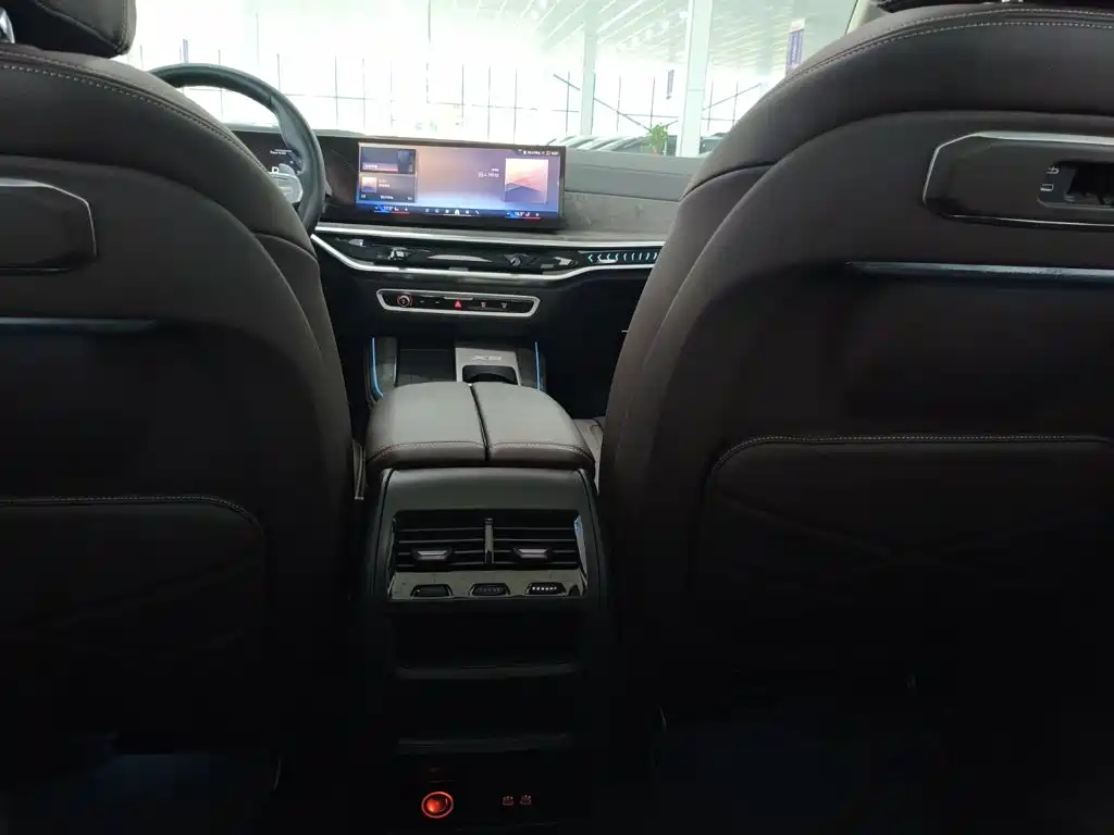 BMW X5 — миниатюра 17