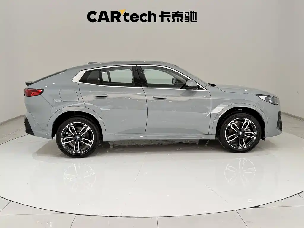 BMW X2 (Import) — миниатюра 4