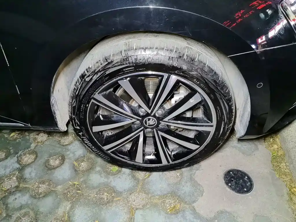 Skoda Superb — миниатюра 24