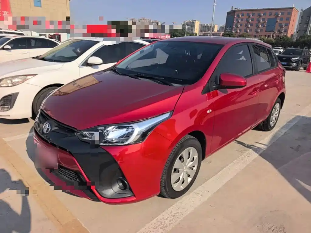 Toyota Yaris L — миниатюра 2