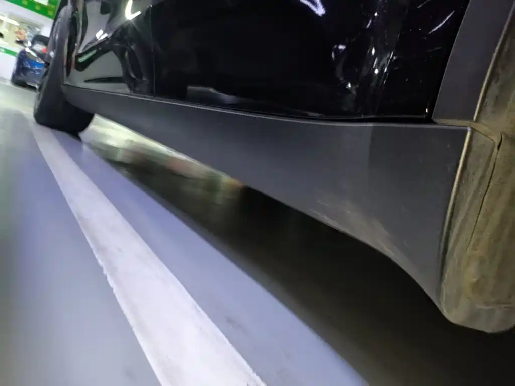 Tesla Model Y — миниатюра 22