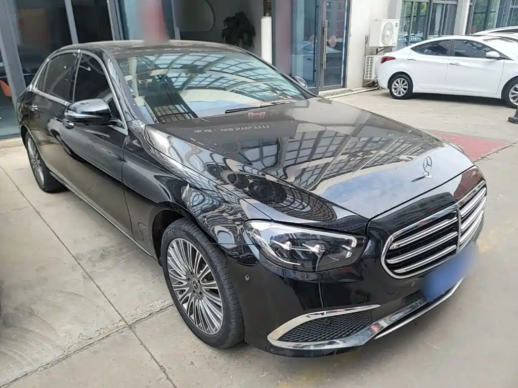 Mercedes-Benz E-Class — миниатюра 4