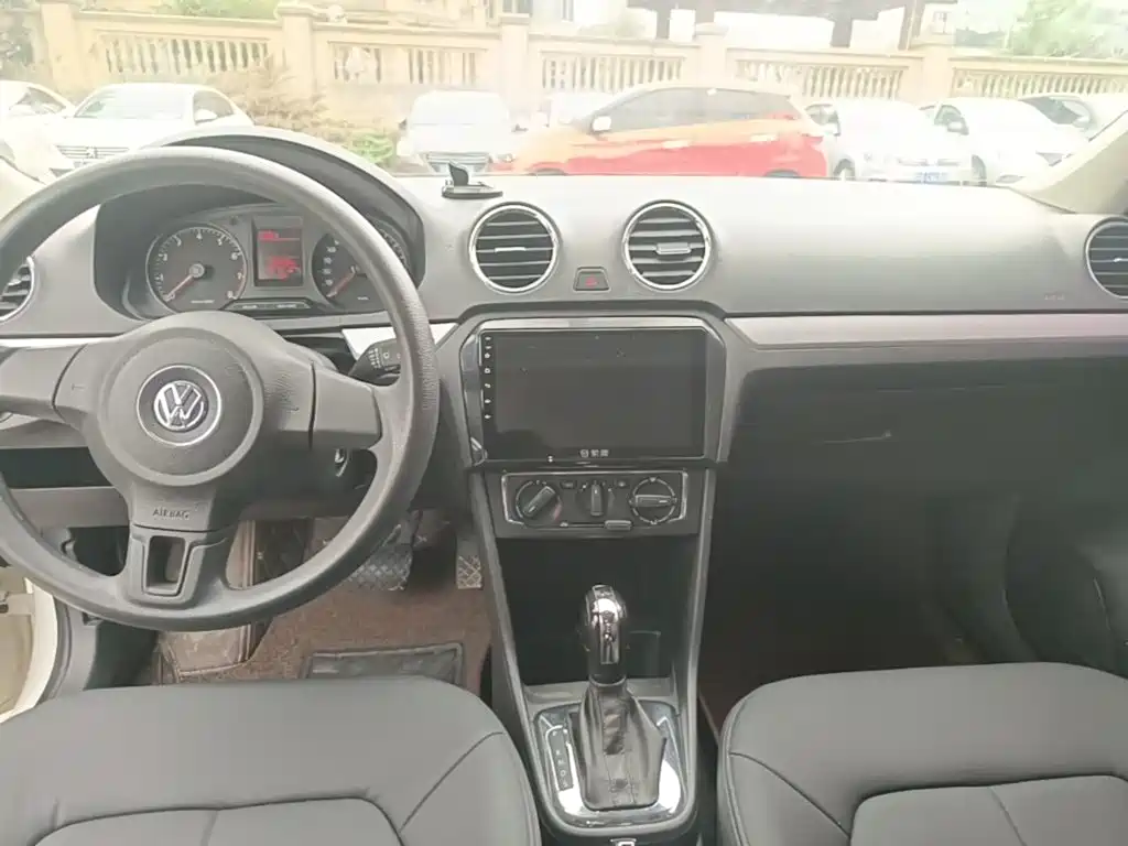 Volkswagen Jetta — миниатюра 13