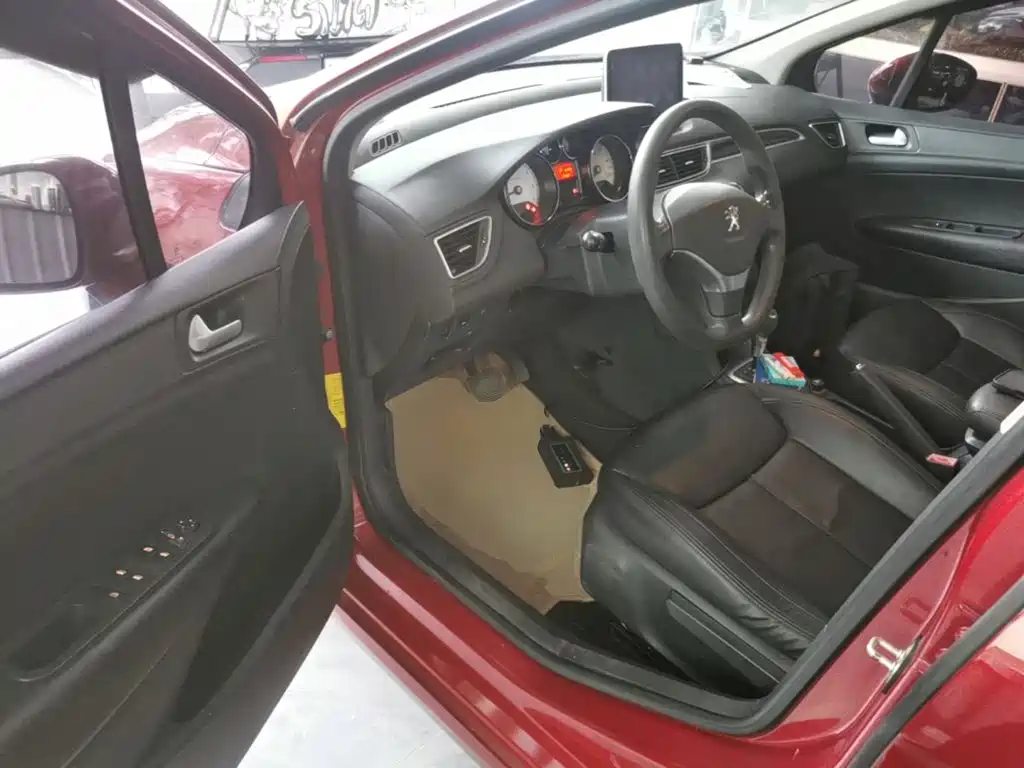 Peugeot 308 — миниатюра 16