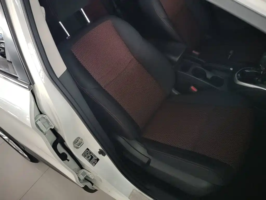 Nissan Qashqai — миниатюра 25