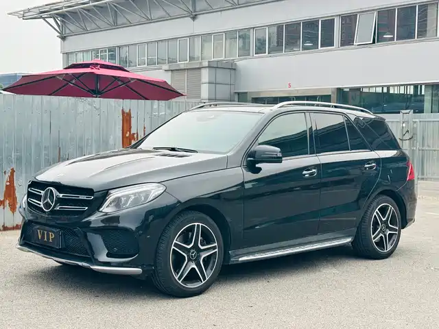 Mercedes-Benz GLE AMG 2017 AMG GLE 43 4 MATIC — фото 1