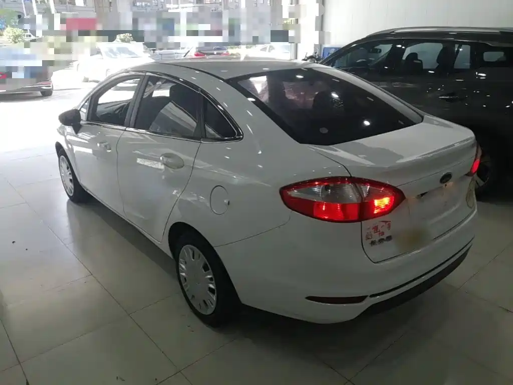 Ford Fiesta — миниатюра 5