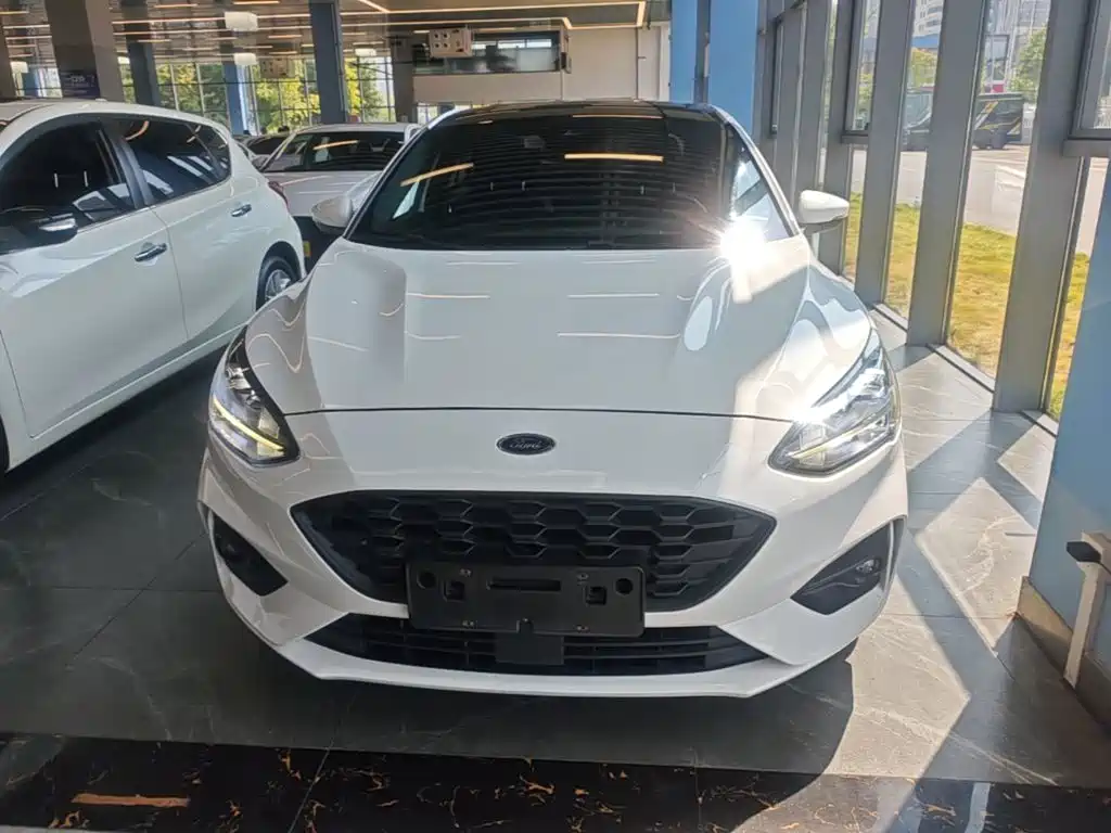 Ford Focus — миниатюра 3