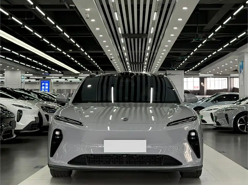 NIO ET5T — миниатюра 2