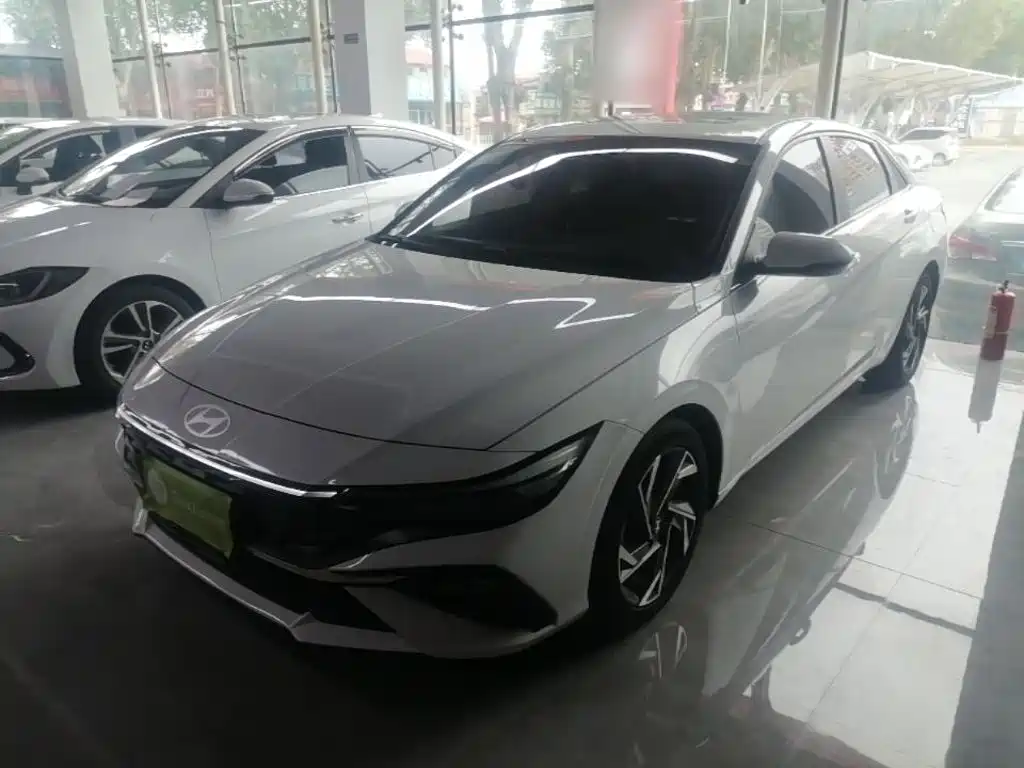 Hyundai Elantra — миниатюра 2