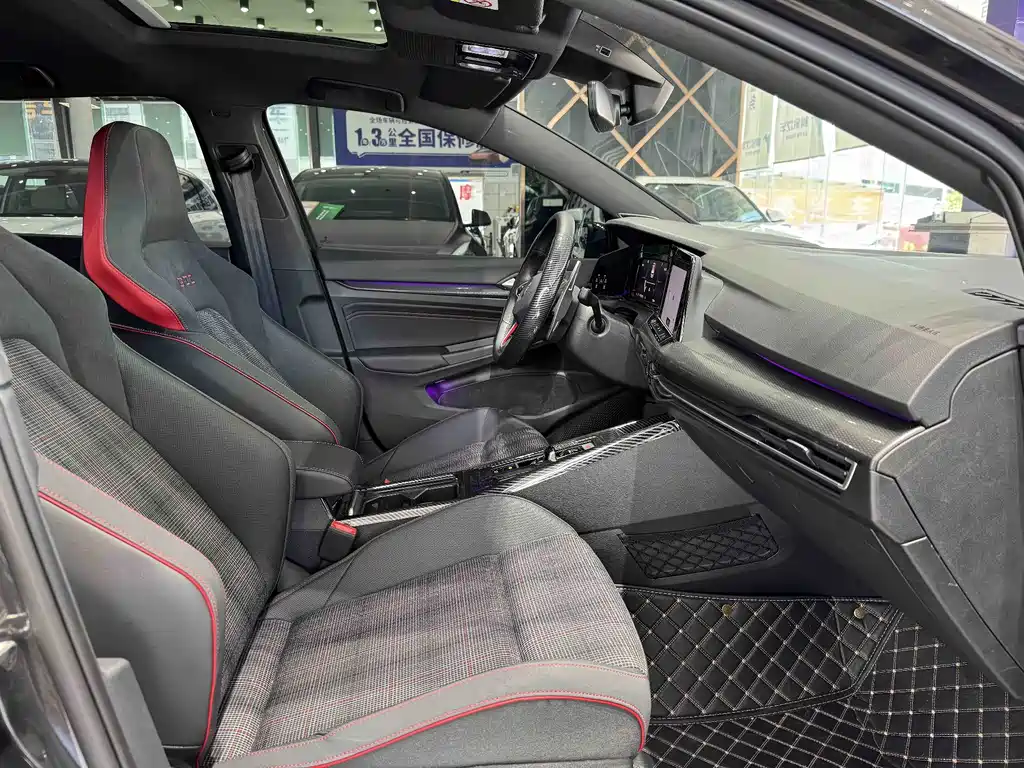 Volkswagen Golf GTI — миниатюра 8