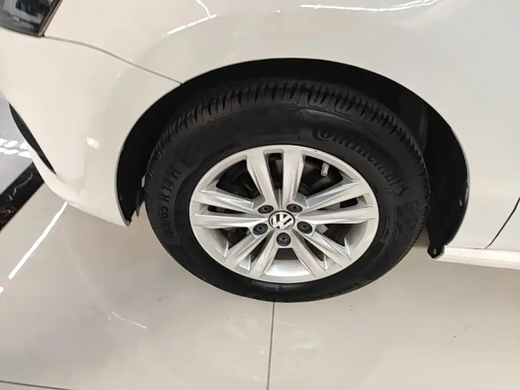 Volkswagen Polo — миниатюра 23