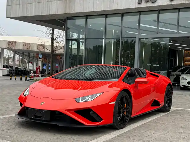 LAMBORGHINI HURACÁN