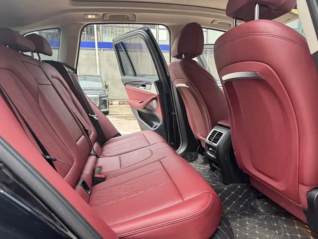 BMW iX3 — миниатюра 14