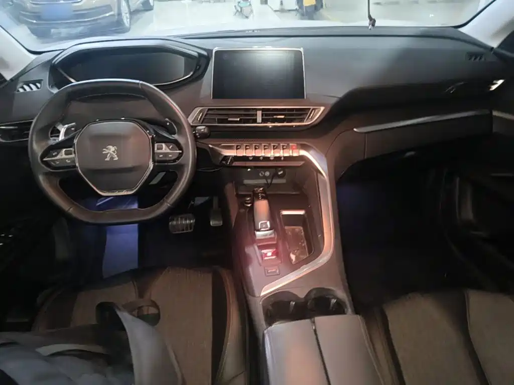 Peugeot 5008 — миниатюра 10