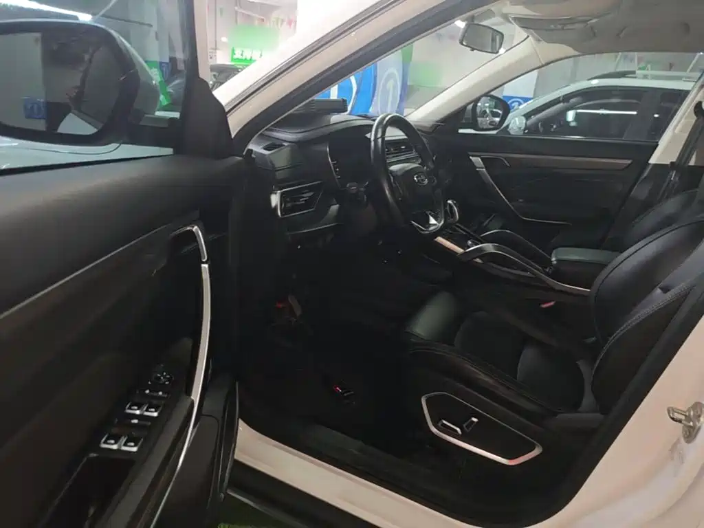 Geely Boyue — миниатюра 16