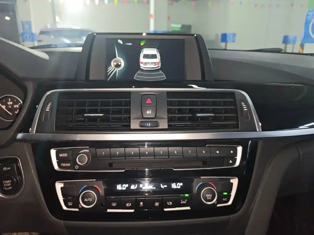 BMW 3 Series — миниатюра 13