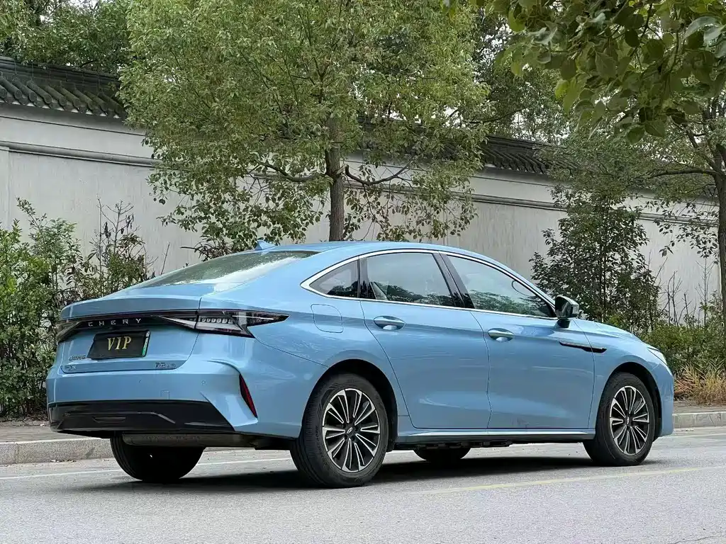 CHERY FENGYUN A8