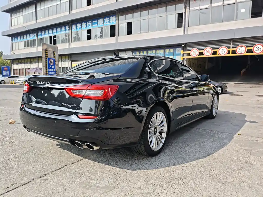 Maserati Quattroporte — миниатюра 6